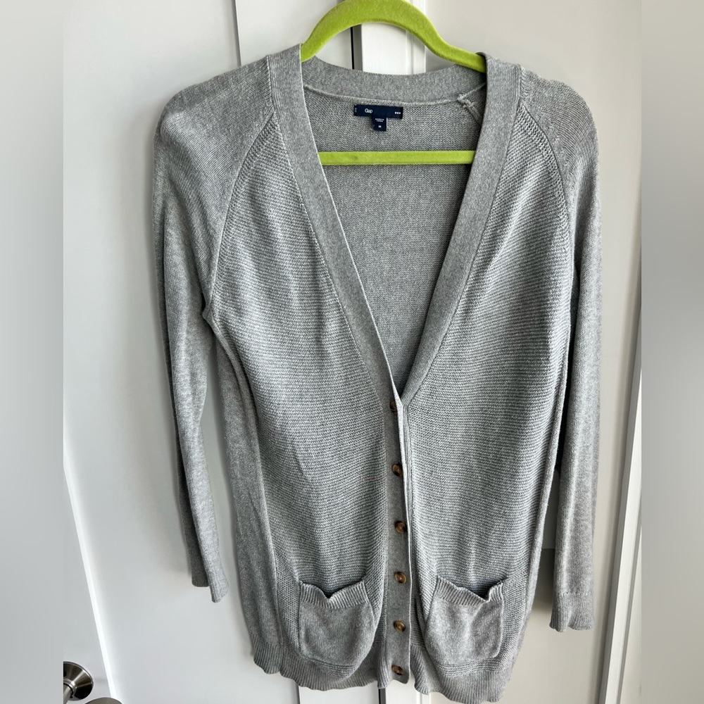 Medium gray gap cardigan